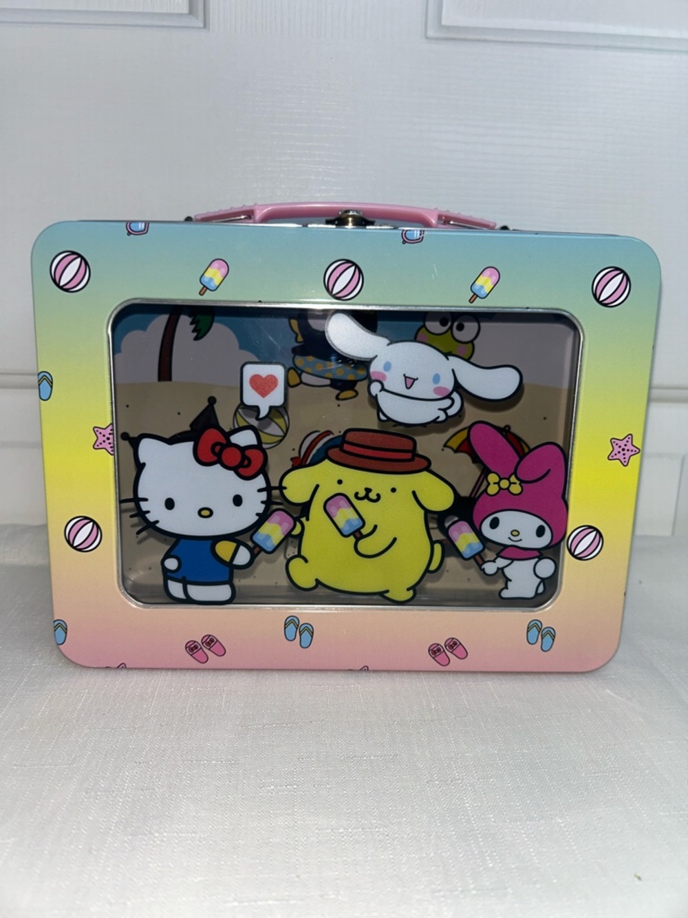 Hello Kitty & Friends Sanrio Beach Theme Character Tin Lunchbox w Pink Handle